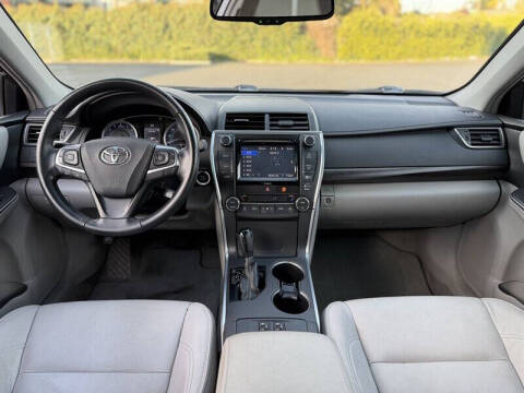 2016 Toyota Camry XLE