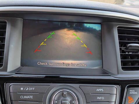 2017 Nissan Pathfinder S