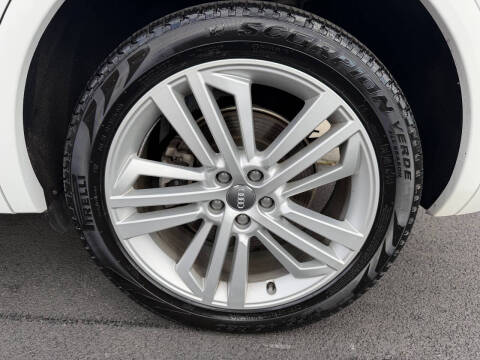 2020 Audi Q5 quattro Premium Plus 45 TFSI