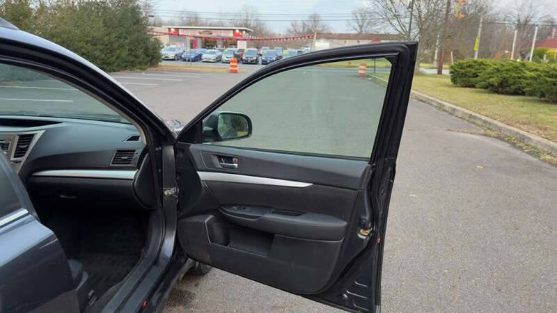 2011 Subaru Outback 2.5i Premium