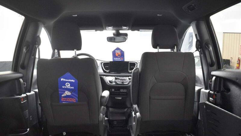 2024 Chrysler Pacifica Touring