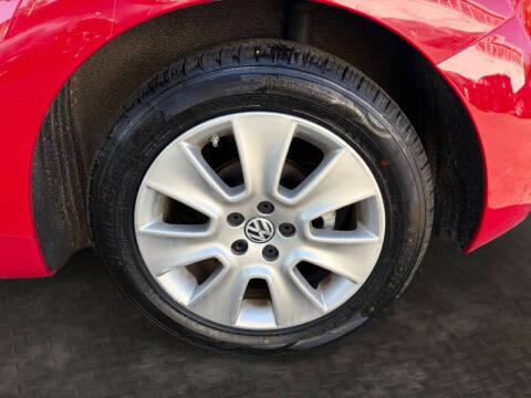 2009 Volkswagen New Beetle
