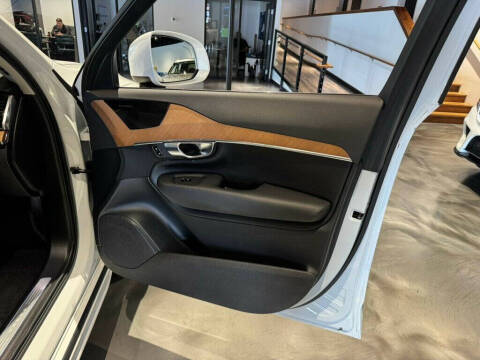 2023 Volvo XC90 B6 Plus Bright Theme 6P