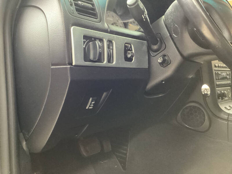 2004 Ford Thunderbird Deluxe