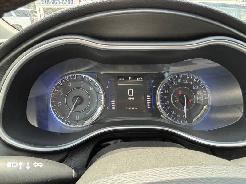 2017 Chrysler 200 LX