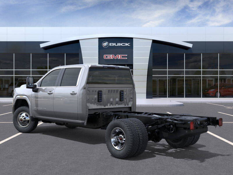 2026 GMC Sierra 3500HD CC SLE