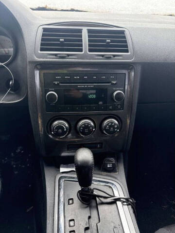 2013 Dodge Challenger SXT