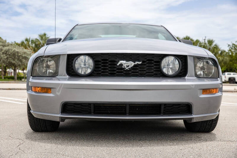 2006 Ford Mustang GT Deluxe