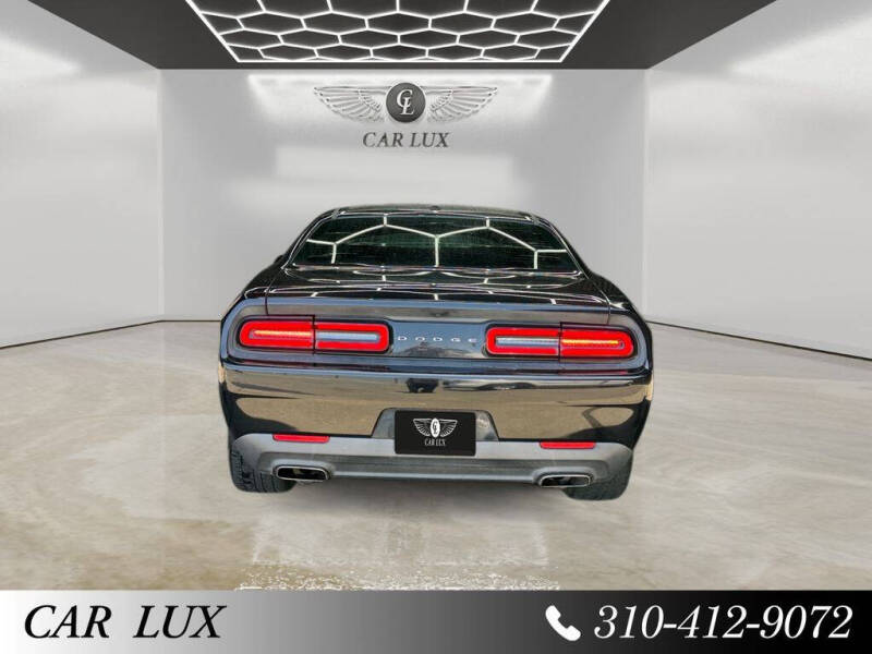 2016 Dodge Challenger SXT