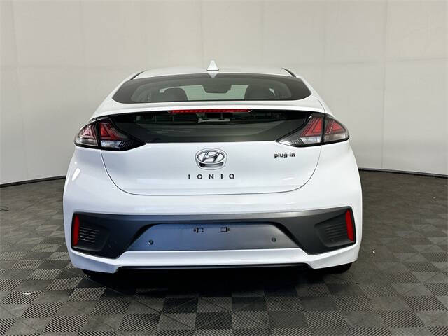 2022 Hyundai Ioniq Plug-in Hybrid Limited