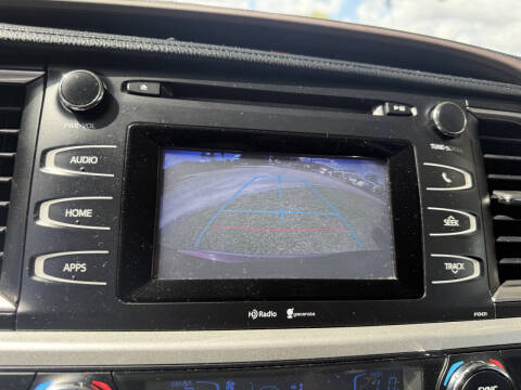 2014 Toyota Highlander LE