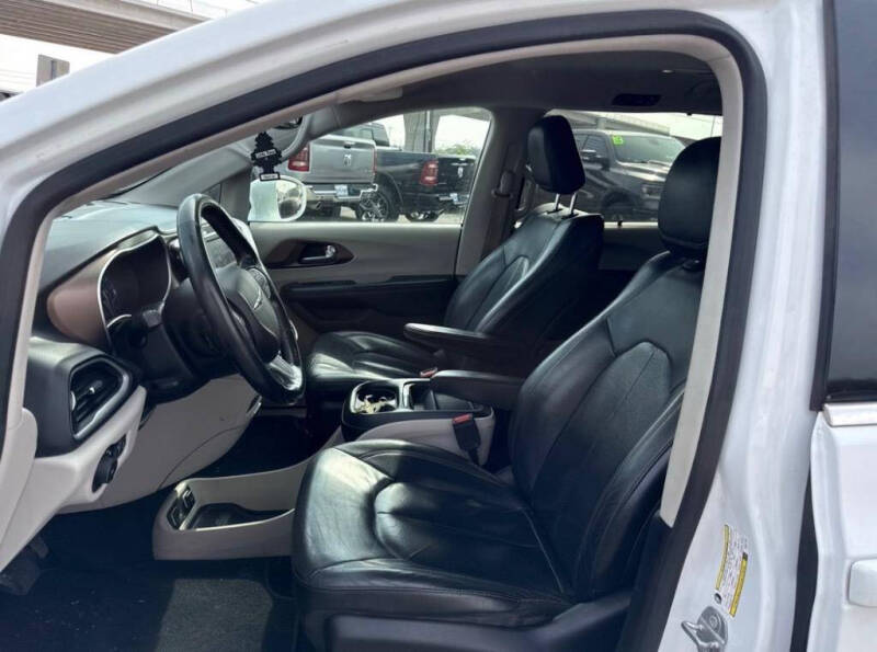 2019 Chrysler Pacifica Touring L
