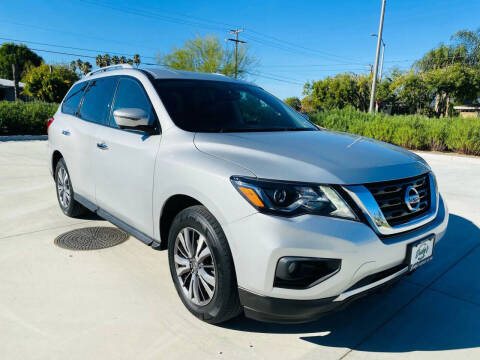 2020 Nissan Pathfinder SL