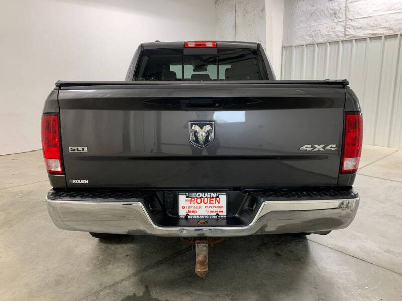 2017 RAM 1500 SLT