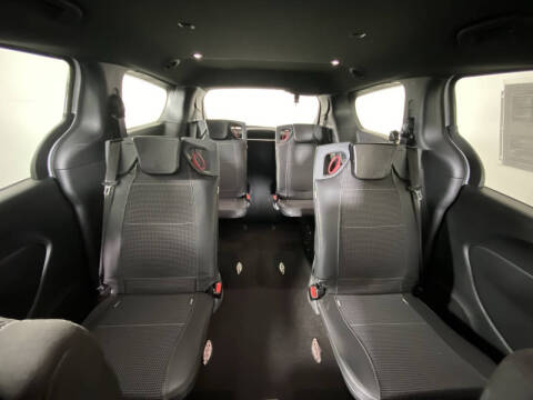 2024 Chrysler Pacifica Touring