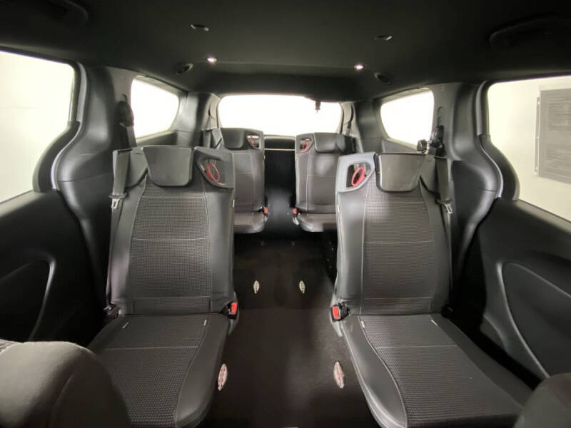 2024 Chrysler Pacifica Touring