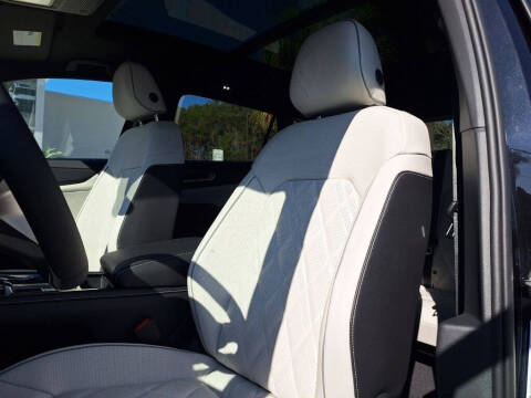 2026 Volkswagen Atlas Cross Sport SEL Premium R-Line 4Motion