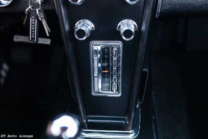 1966 Chevrolet Corvette 37