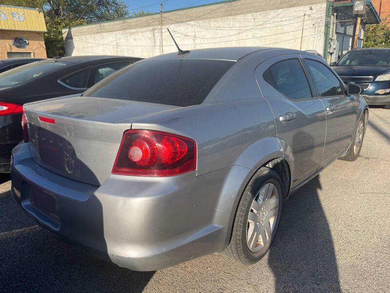 2014 Dodge Avenger null photo 11