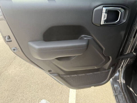 2025 Jeep Gladiator Sport S