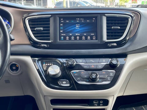 2018 Chrysler Pacifica Touring L
