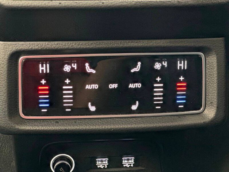 2019 Audi e-tron quattro Prestige