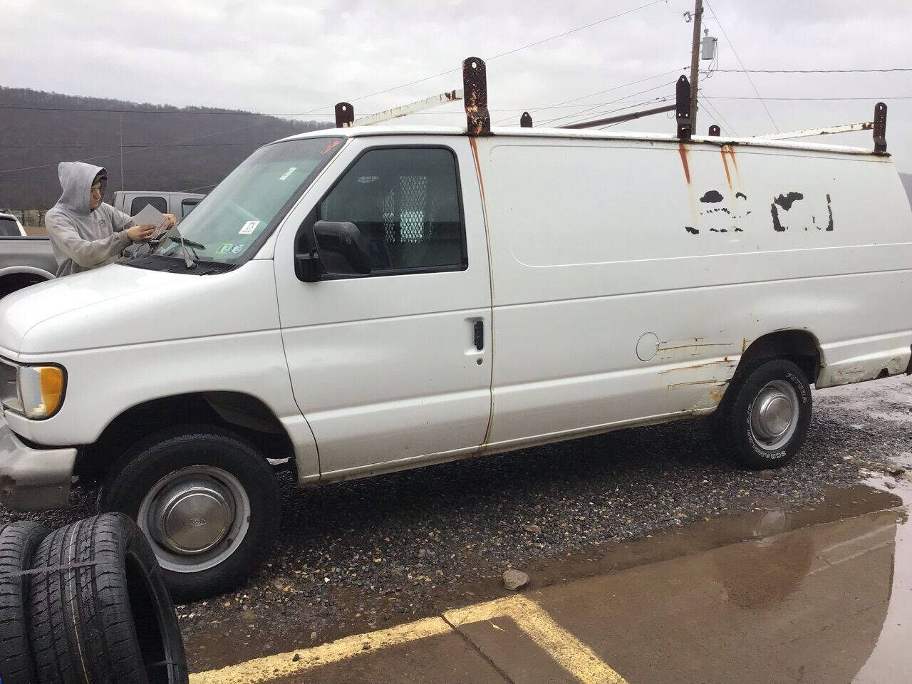 Used ford e250 cargo vans best sale for sale