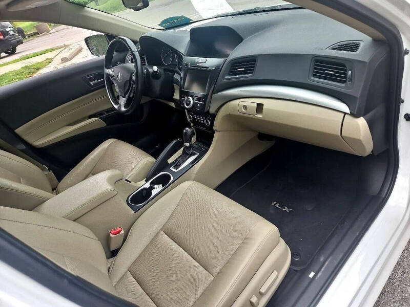 2017 Acura ILX w/Tech