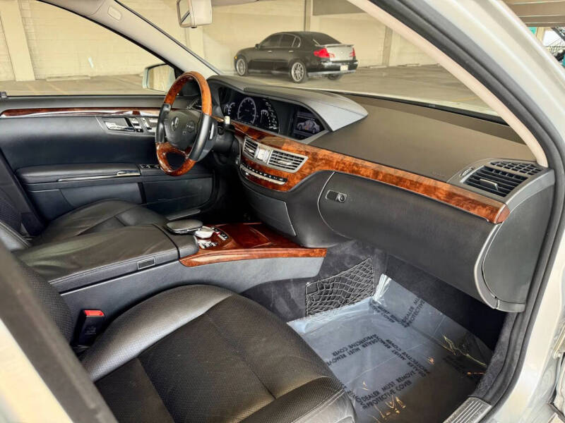 2011 Mercedes-Benz S-Class S 550