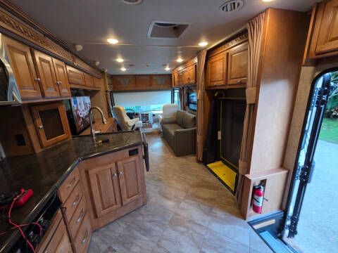 2017 Winnebago Adventurer 37