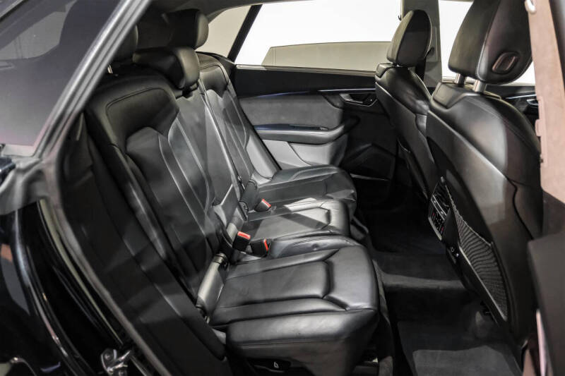 2020 Audi Q8 quattro Prestige 55 TFSI