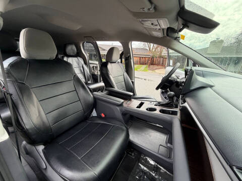 2021 Toyota Sienna LE 8-Passenger