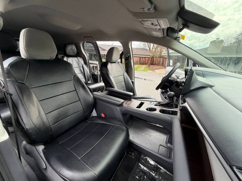 2021 Toyota Sienna LE 8-Passenger