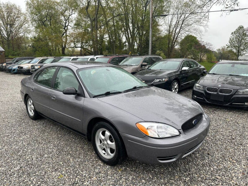 2006 Ford Taurus for sale at Lake Auto Sales in Hartville OH