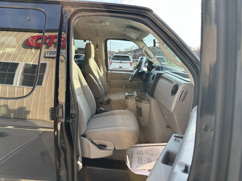 2014 Ford E-Series E-150 XL