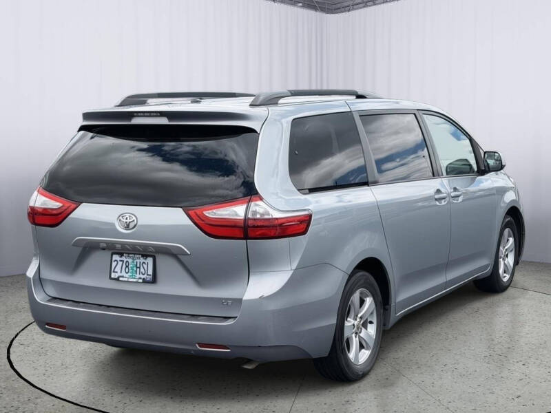 2015 Toyota Sienna