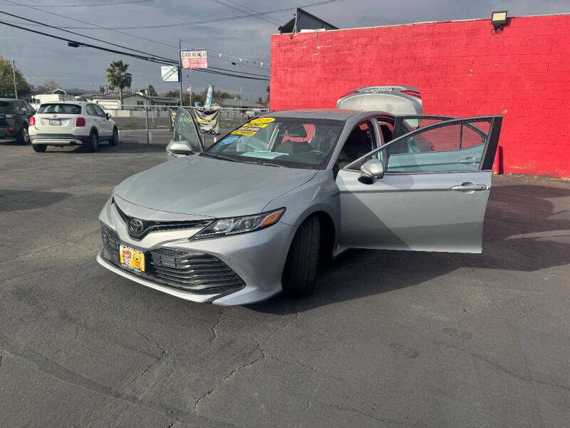 2020 Toyota Camry LE