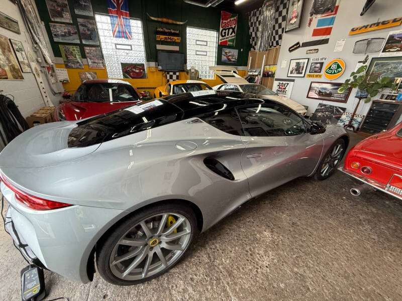 2025 Lotus Emira V6 Base's photo