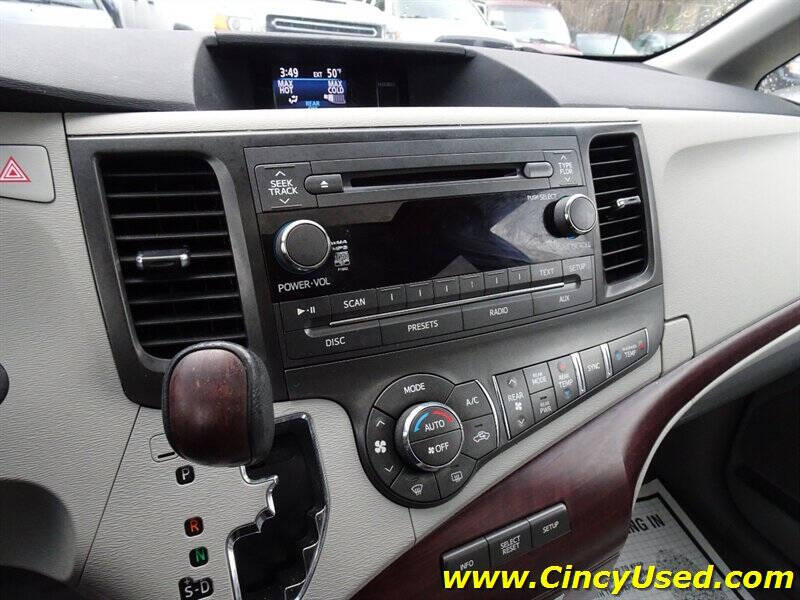 2014 Toyota Sienna XLE 8-Passenger