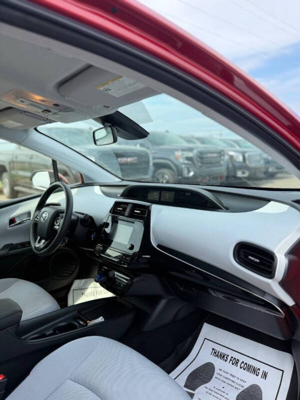 2019 Toyota Prius LE AWD-e