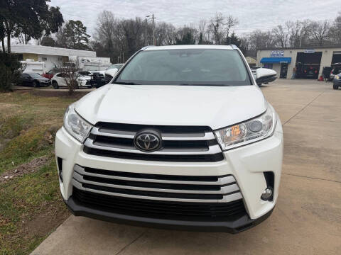 2019 Toyota Highlander SE