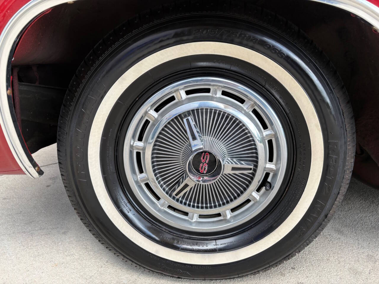 1965 Chevrolet Impala 21