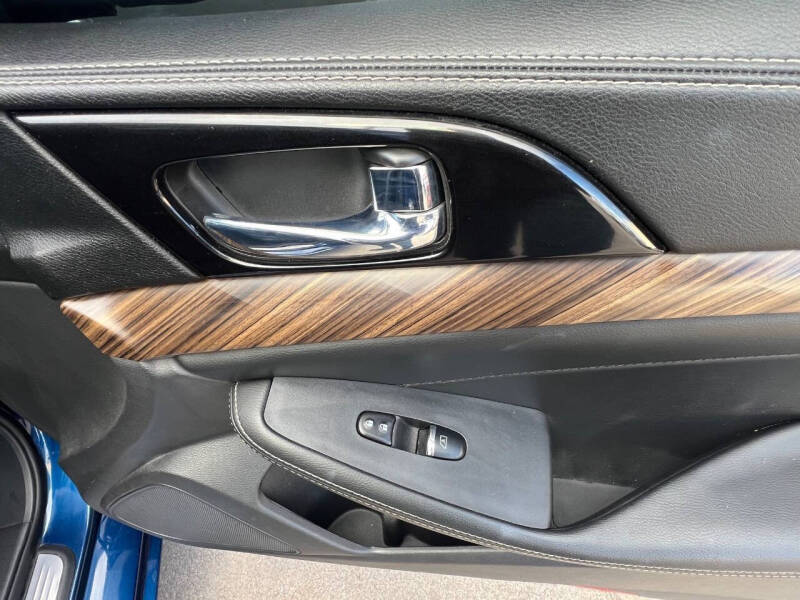 2017 Nissan Maxima Platinum