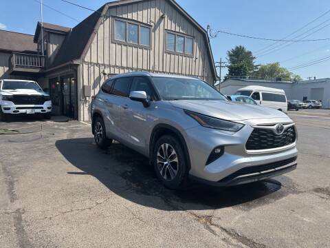 2021 Toyota Highlander for sale at Rodeo City Resale in Gerry NY