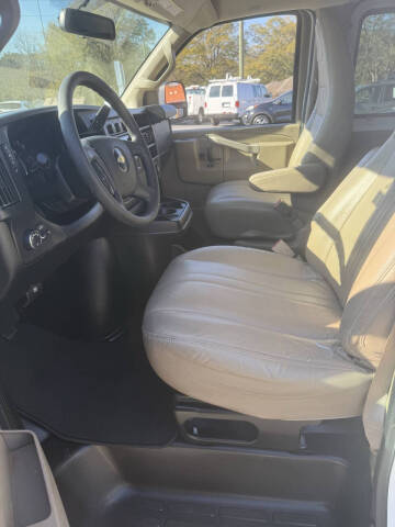 2017 Chevrolet Express 2500