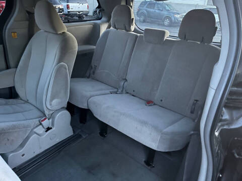 2011 Toyota Sienna