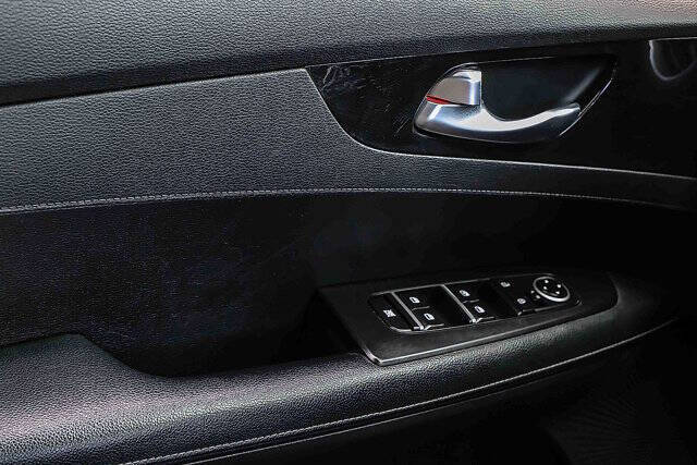 2022 Kia Forte GT Line