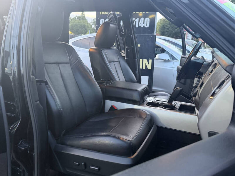 2016 Ford Expedition EL XLT