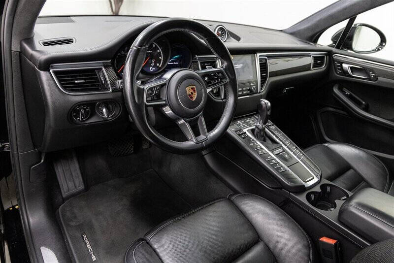 2017 Porsche Macan