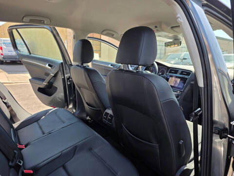 2018 Volkswagen e-Golf SEL Premium